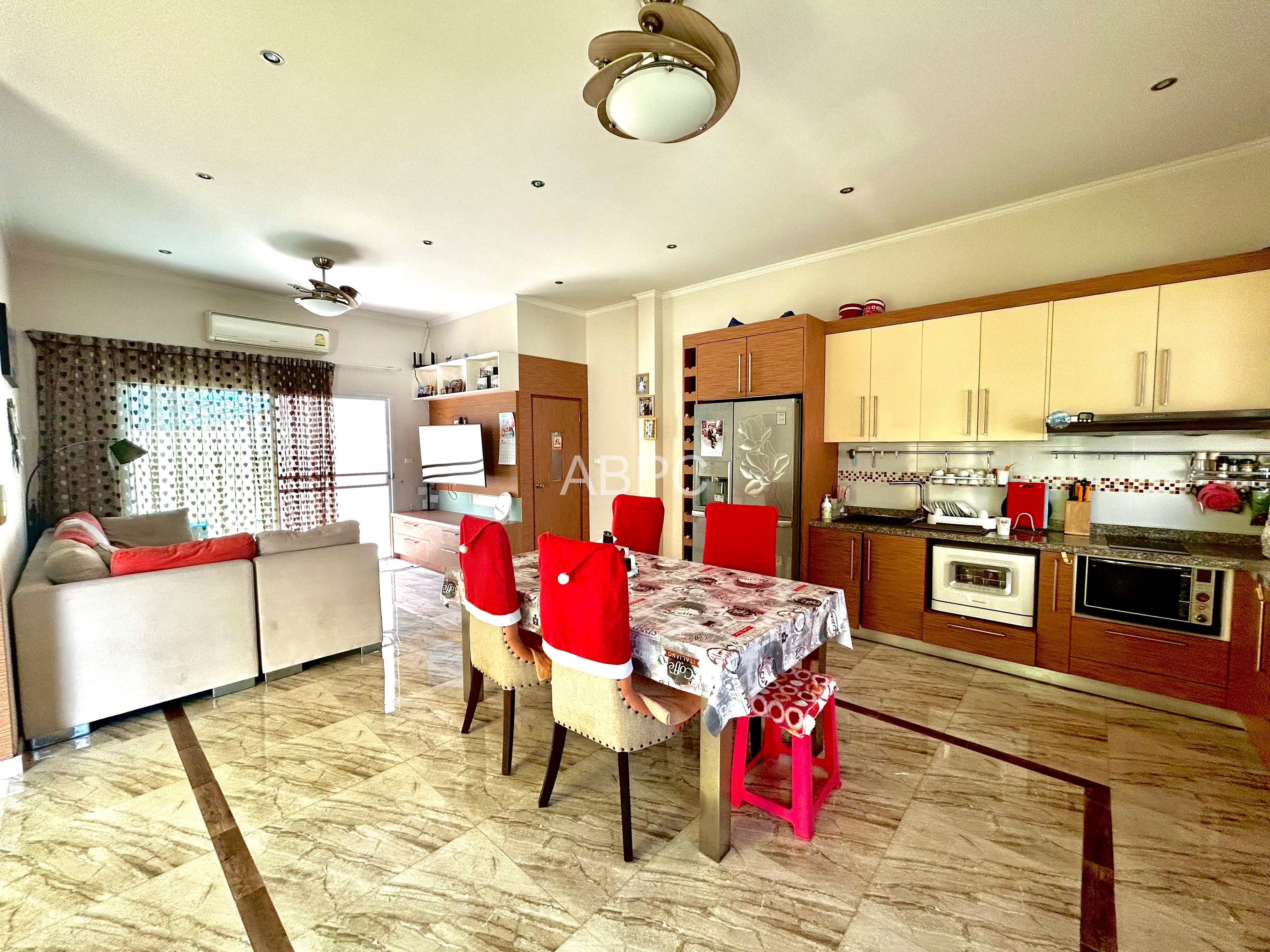 2 Bedroom 3 Bathroom Pool Villa in Jomtien photo 7