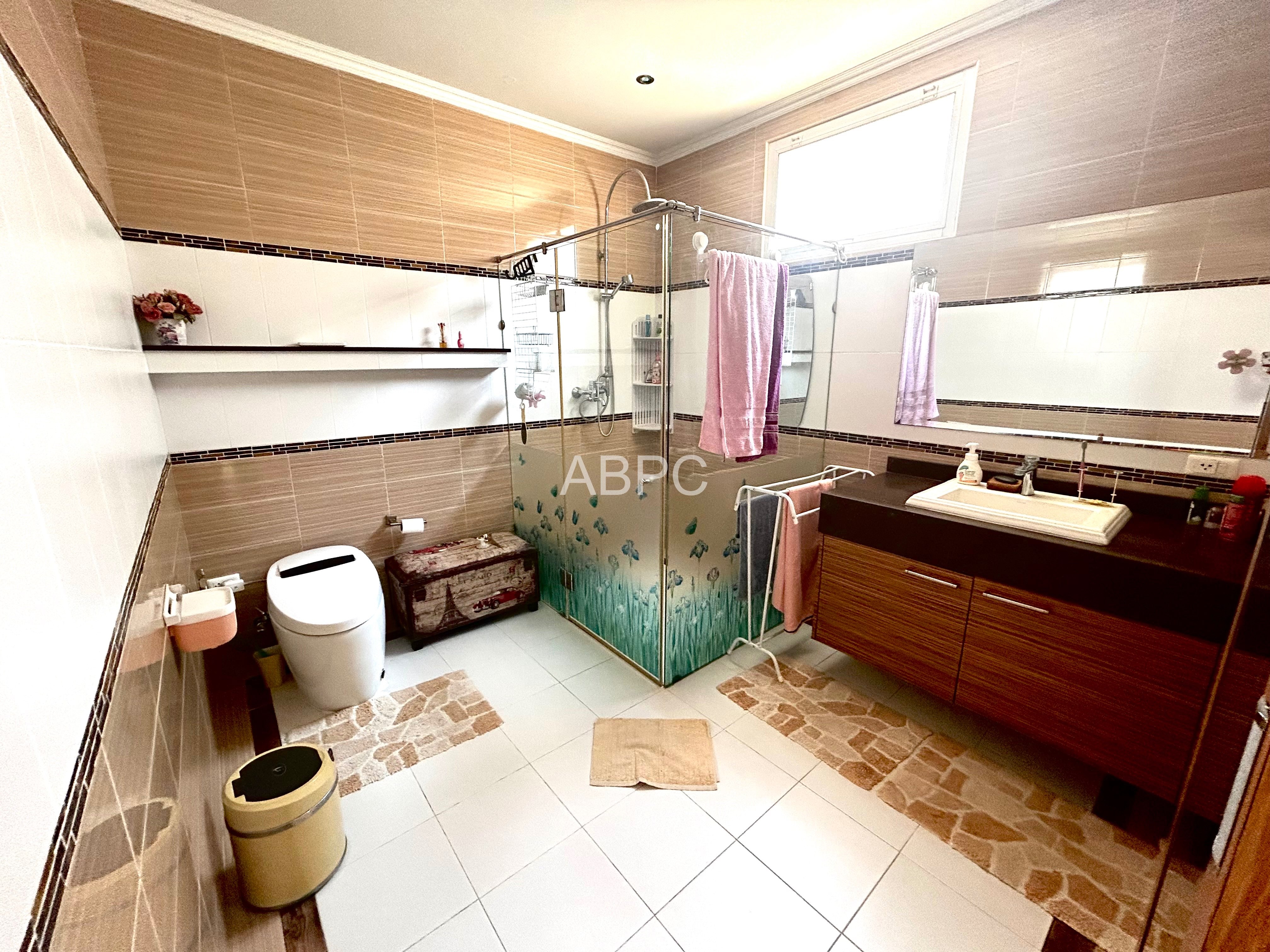 2 Bedroom 3 Bathroom Pool Villa in Jomtien photo 2