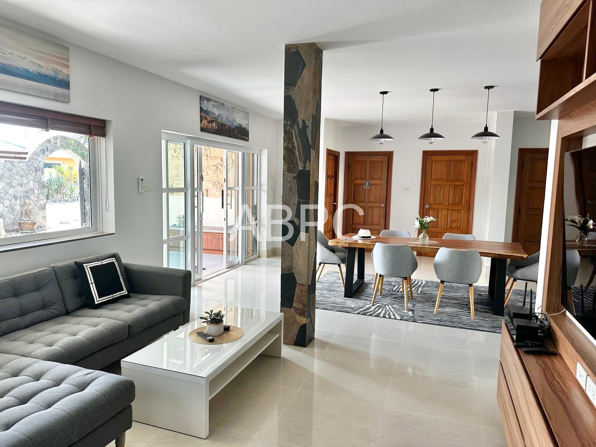 3 Bedroom House For Rent In East Pattaya photo 10