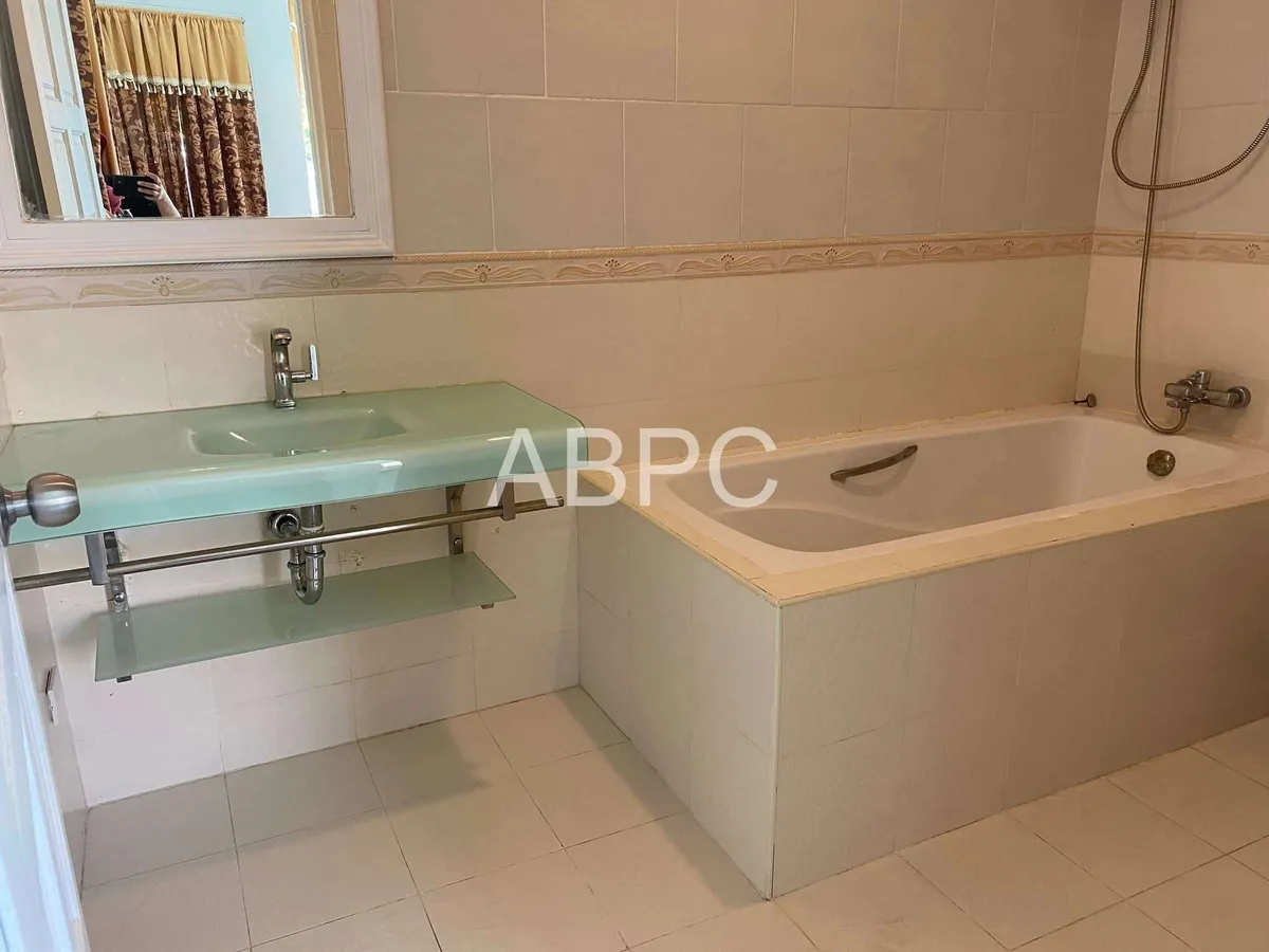 Pool Villa 3 beds 4 baths in East Pattaya for SALE/RENT photo 13