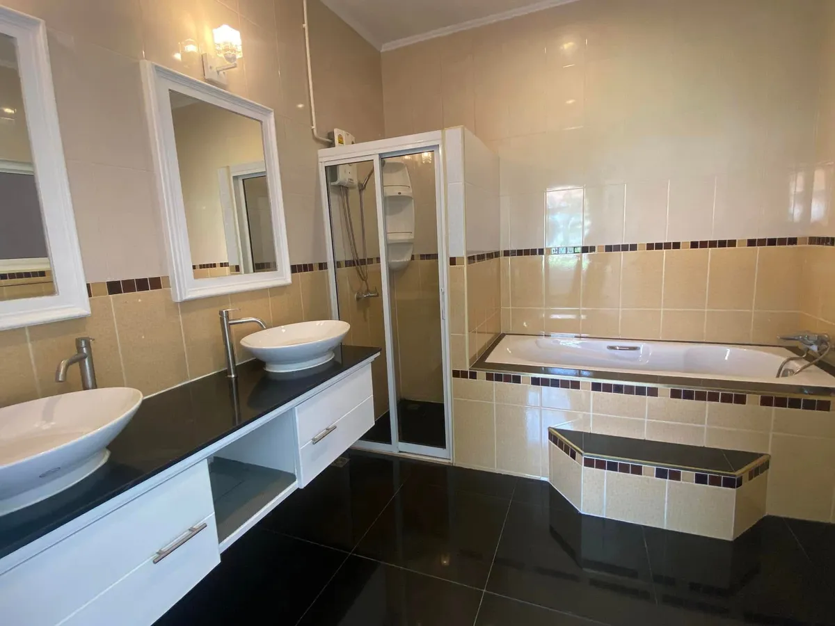 Pool Villa 3 beds 4 baths in East Pattaya for SALE/RENT photo 17