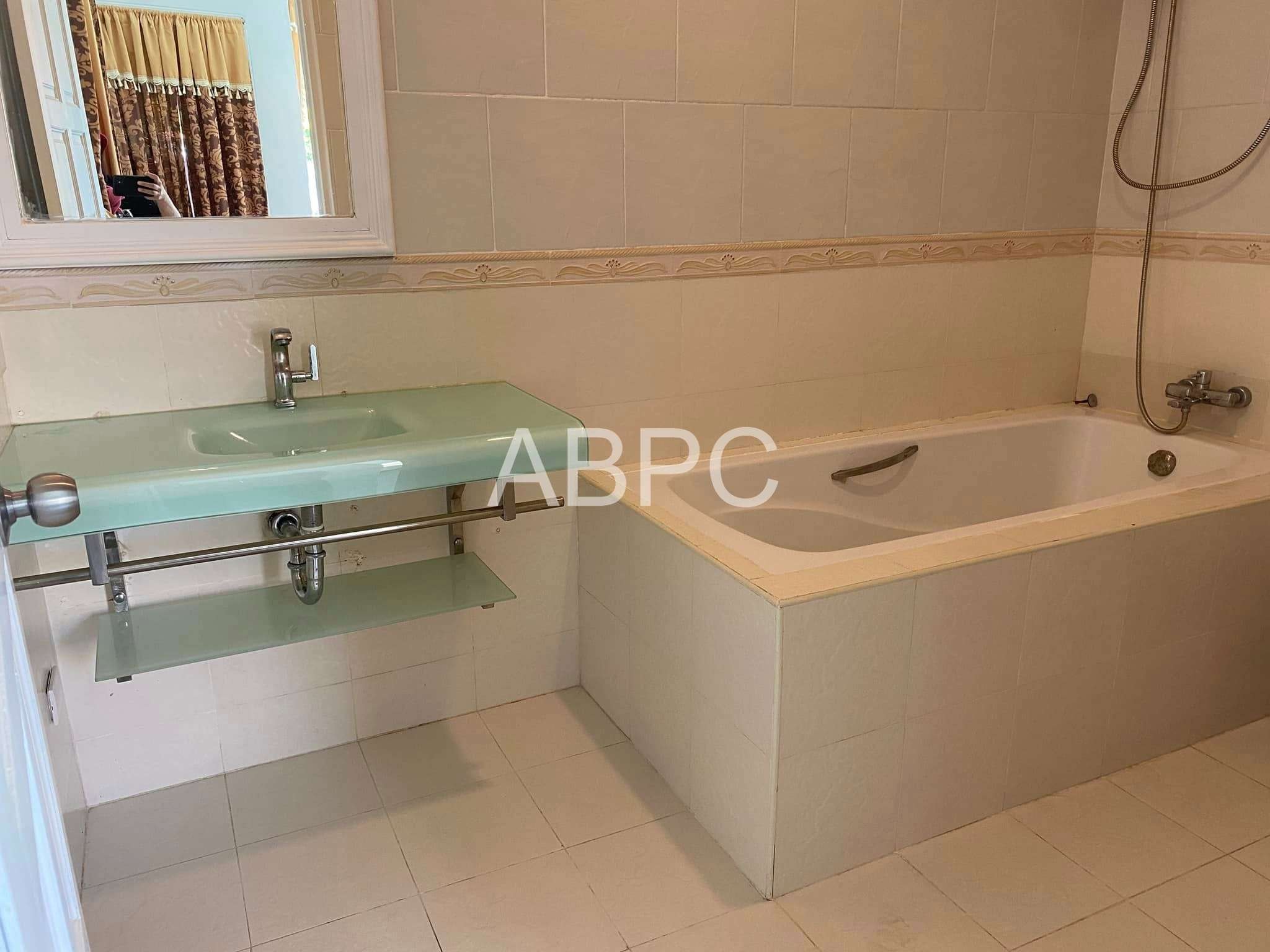 Pool Villa 3 beds 4 baths in East Pattaya for SALE/RENT photo 13