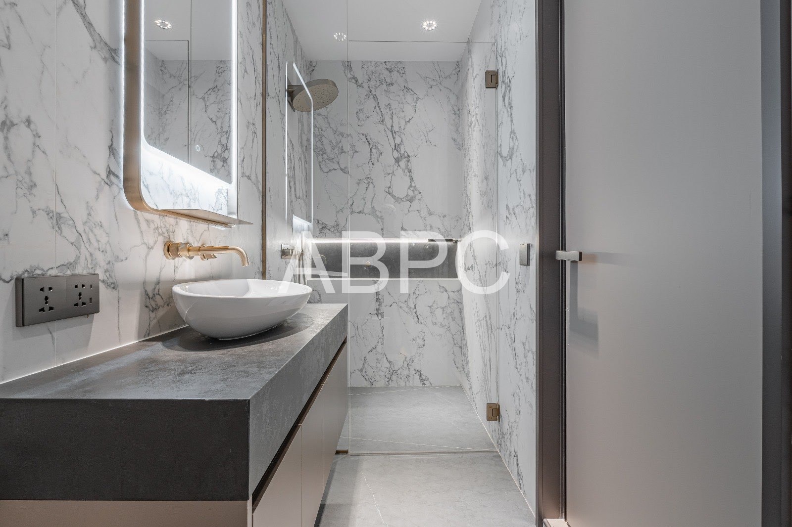 Brand New Modern Luxury 4 Bed 5 Bath Pool Villa In Jomtien photo 9
