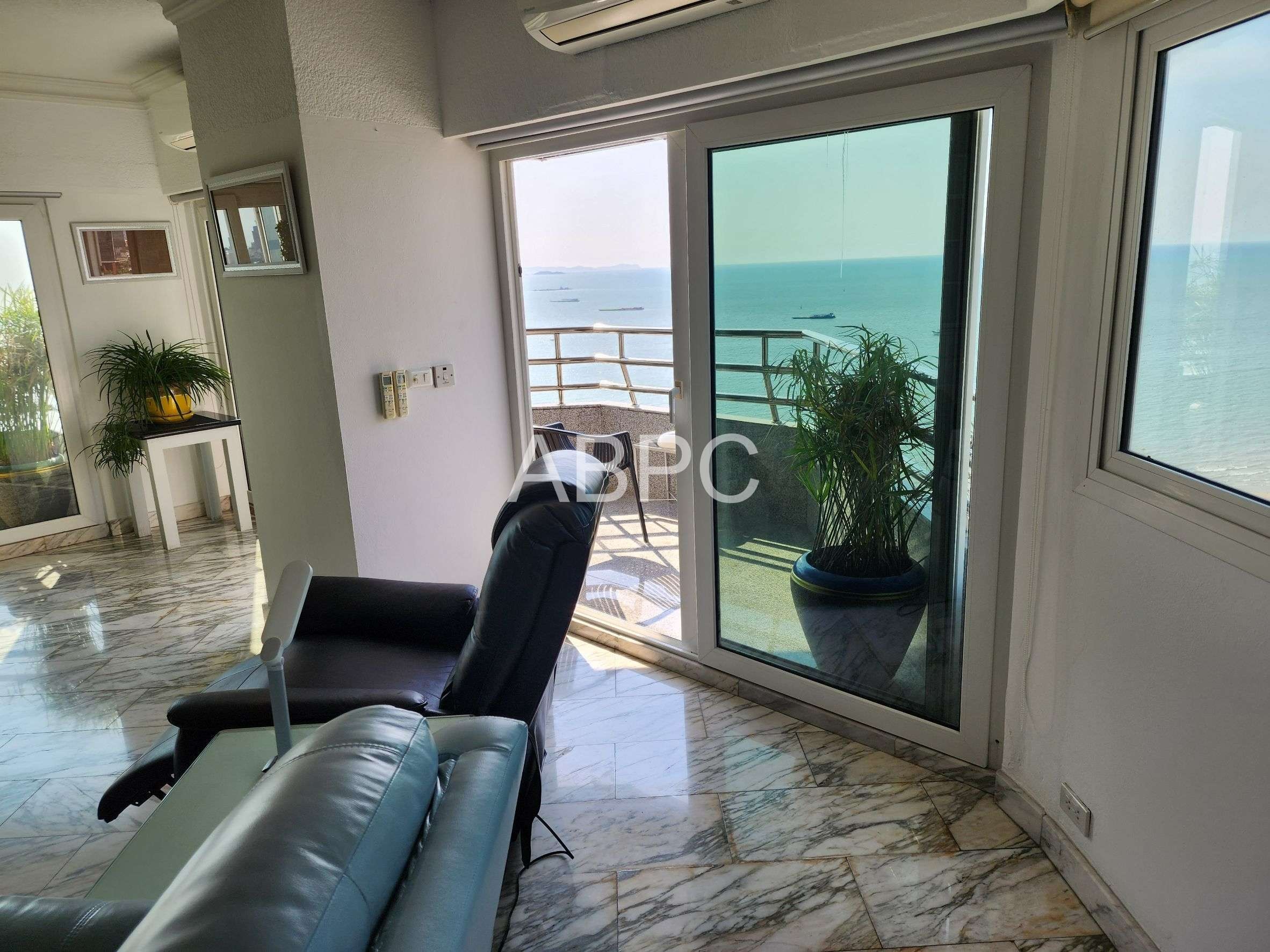 Ocean View 2 bed 2 Bath Condo in North Pattaya photo 7