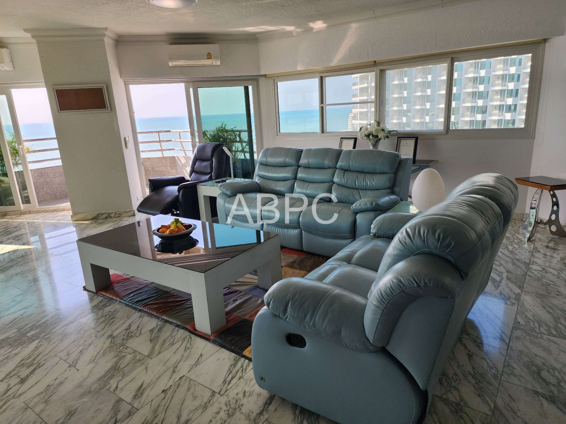Ocean View 2 bed 2 Bath Condo in North Pattaya photo 8