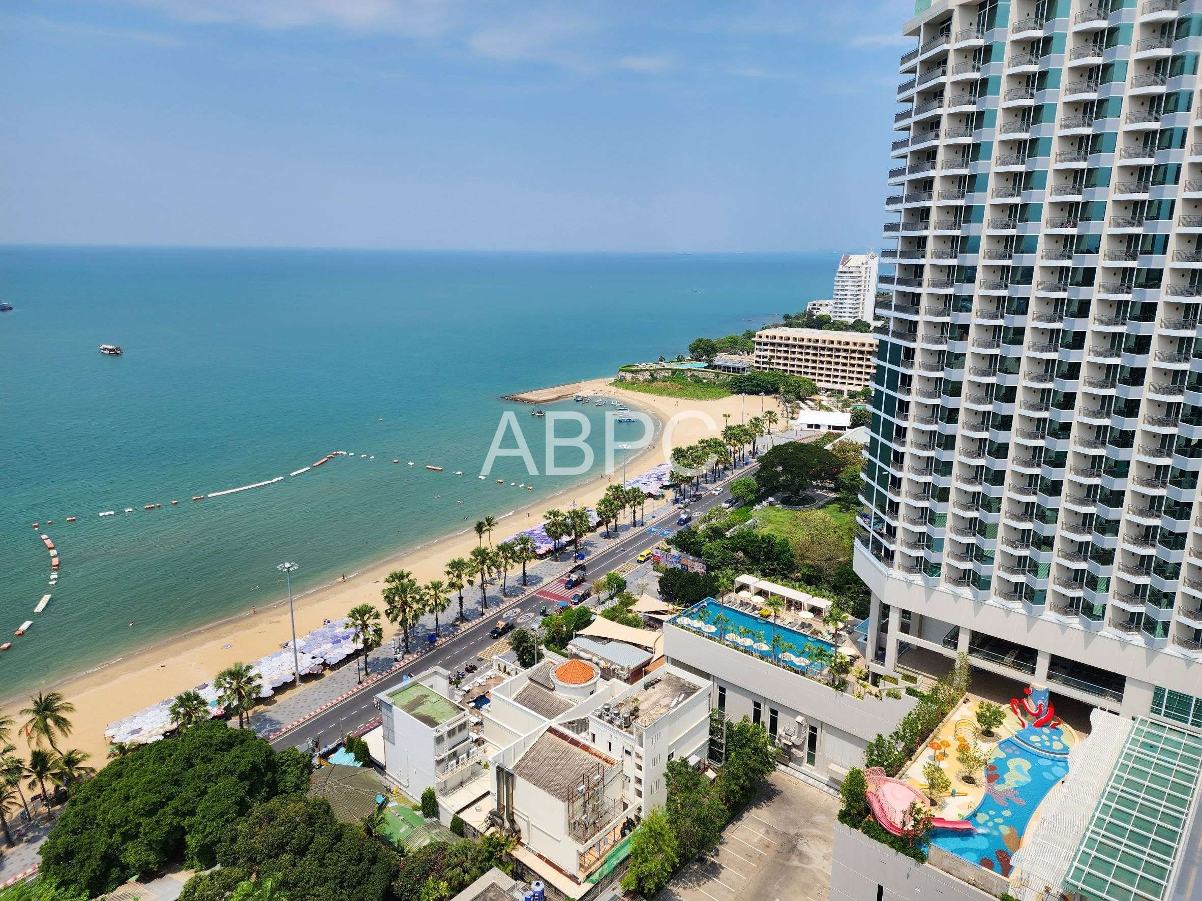 Ocean View 2 bed 2 Bath Condo in North Pattaya photo 2