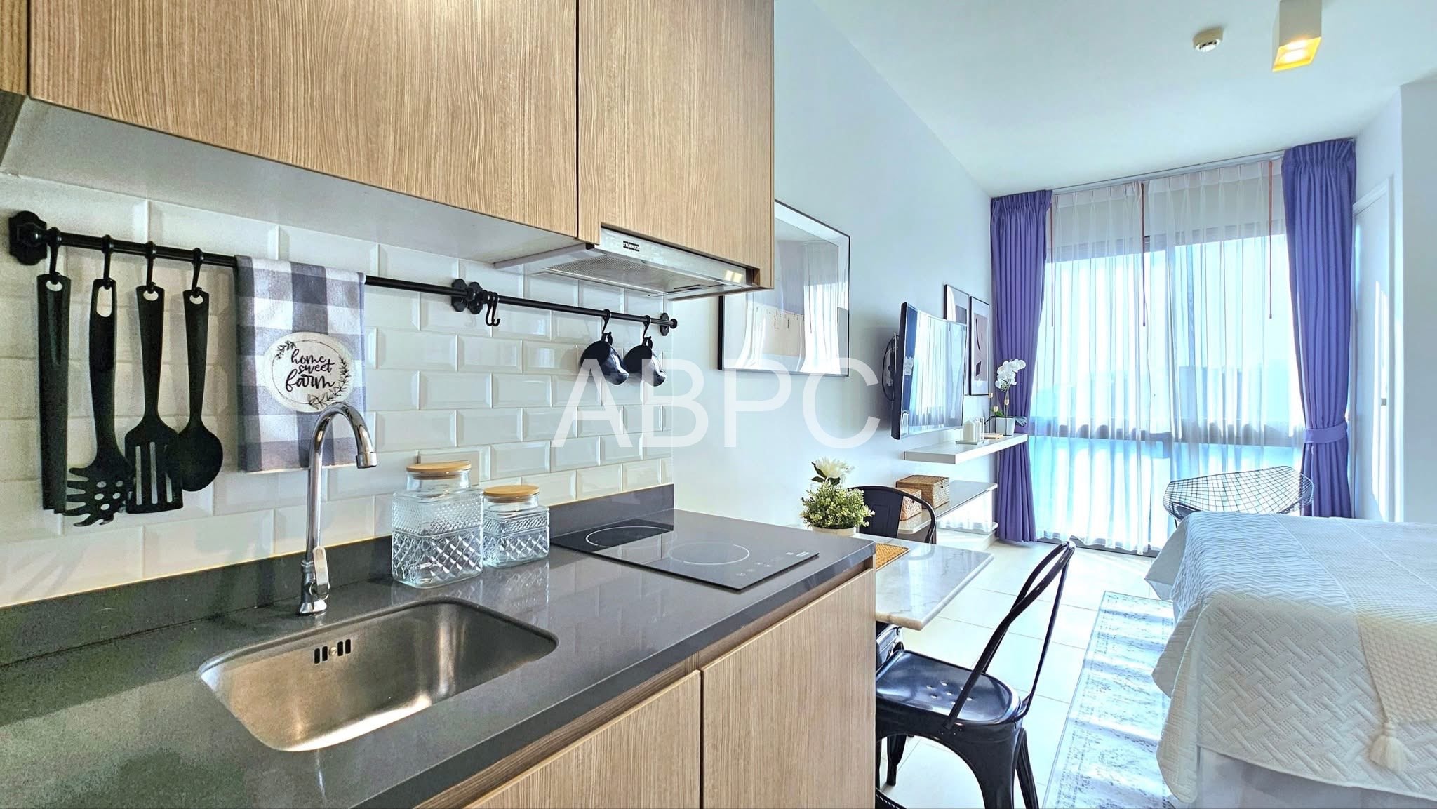 Studio Condo For Sale photo 8