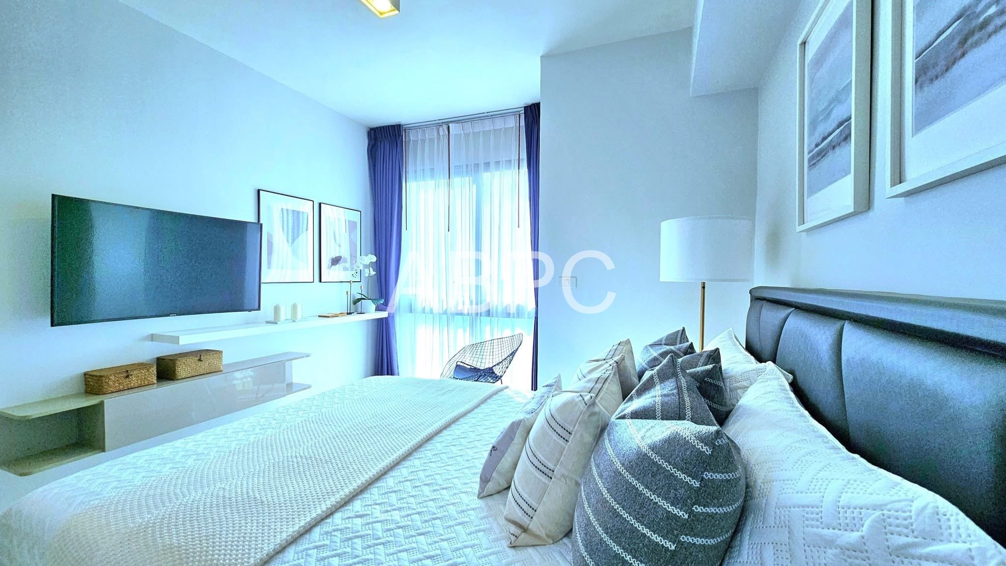 Studio Condo For Sale photo 3