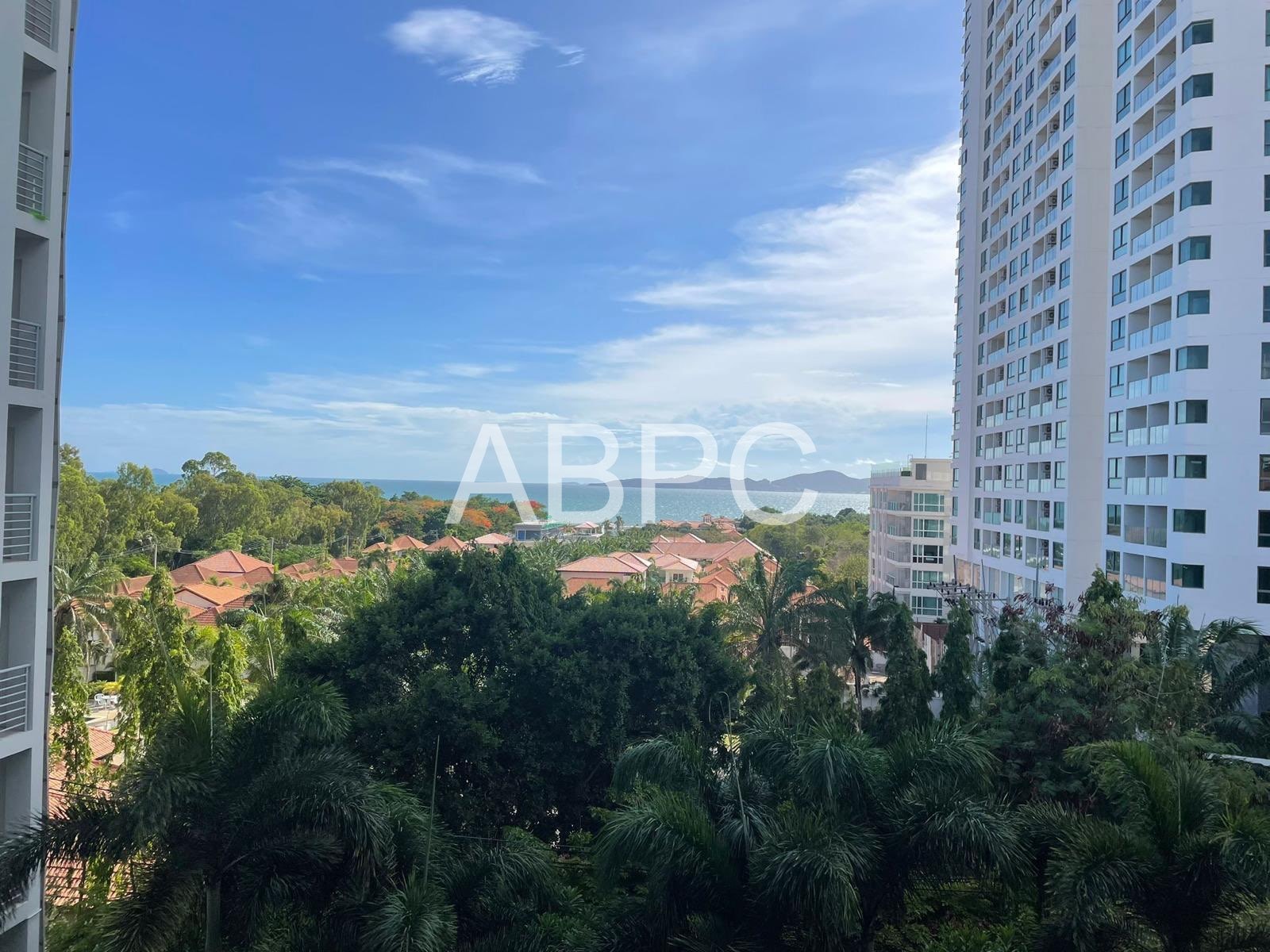 Ocean View 2 Bed 2 Bath Condo In Pratumnak