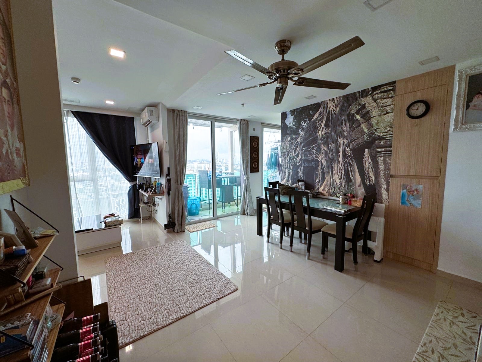 Large City View 1 Bed 2 Bath Condo in Central Pattaya photo 28