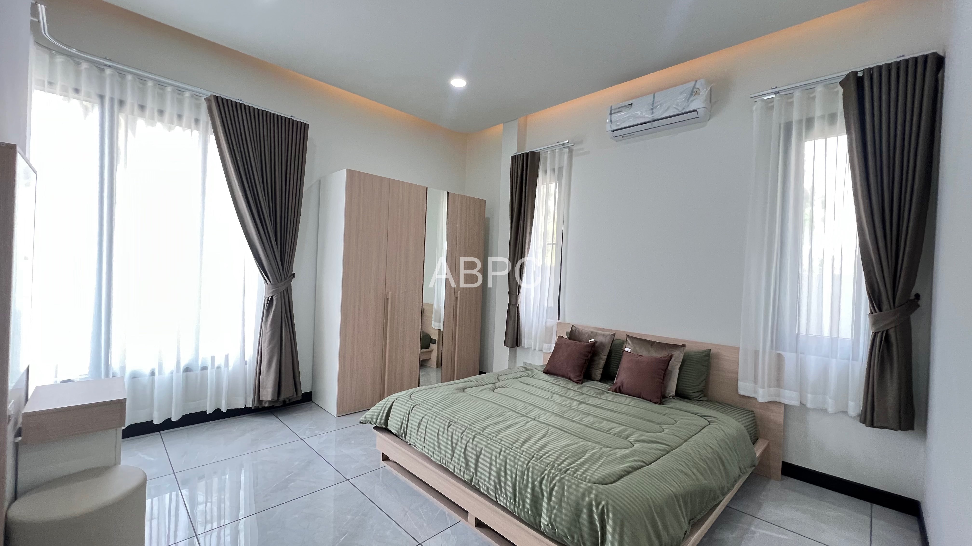 3 Bed 3 Bath Pool Villa in East Pattaya photo 3