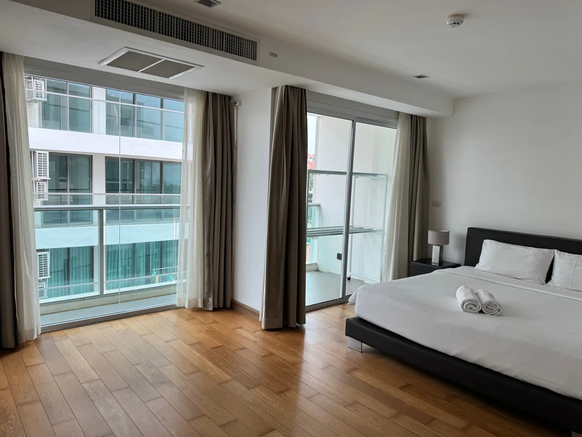 Spacious 1 Bed Condo in Pratumnak - The Elegance Condominium photo 11