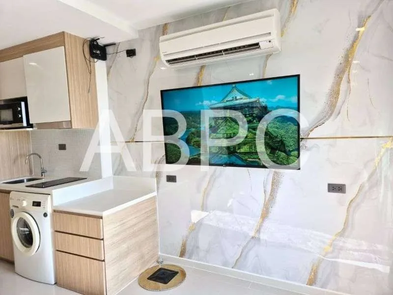 Sunset Ocean View Studio Condo in Wongamat photo 2
