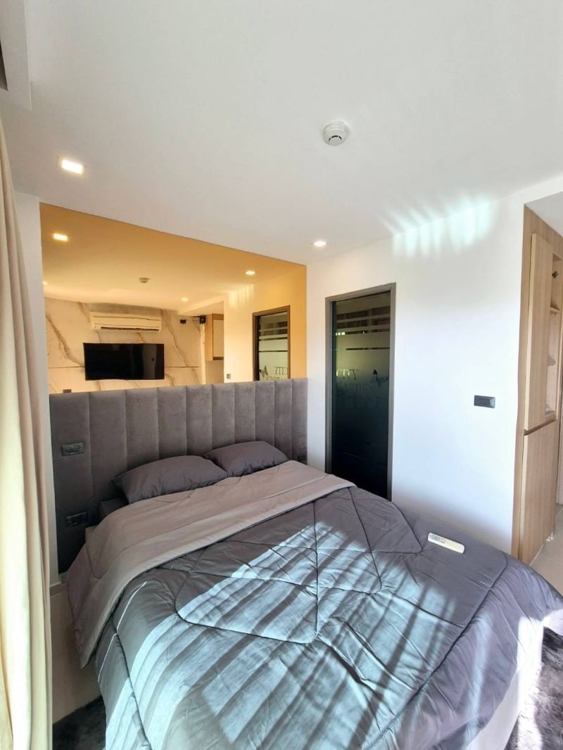 Sunset Ocean View Studio Condo in Wongamat photo 16