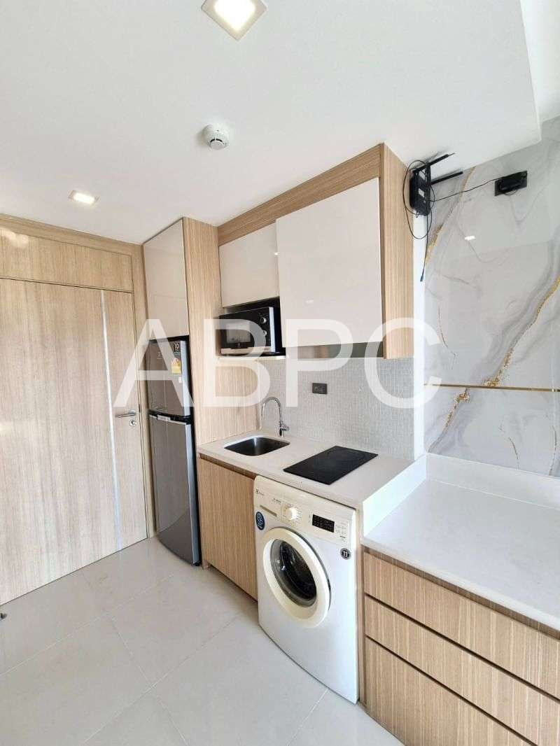 Sunset Ocean View Studio Condo in Wongamat photo 6