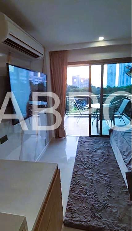 Sunset Ocean View Studio Condo in Wongamat photo 3