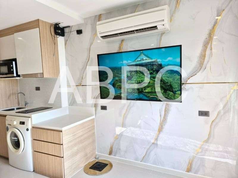 Sunset Ocean View Studio Condo in Wongamat photo 2