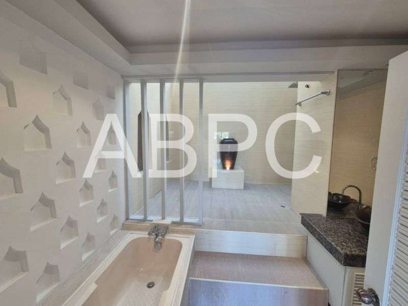 Beachfront Ocean View Townhouse in Jomtien photo 8
