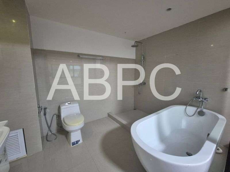 Beachfront Ocean View Townhouse in Jomtien photo 9