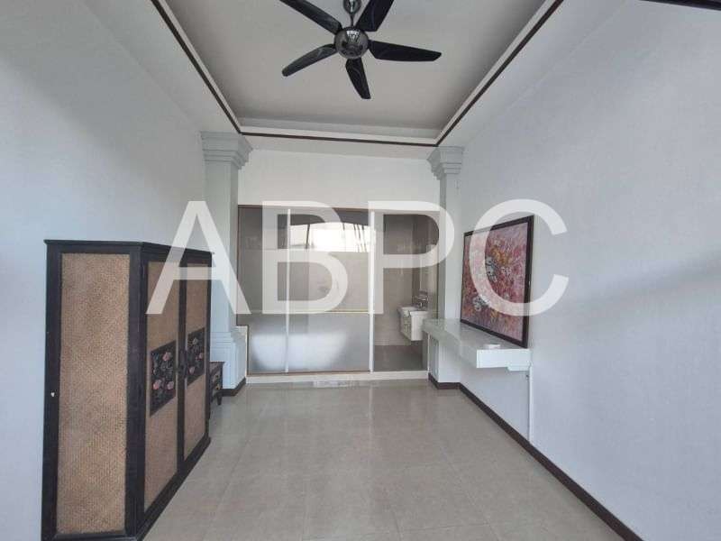Beachfront Ocean View Townhouse in Jomtien photo 6