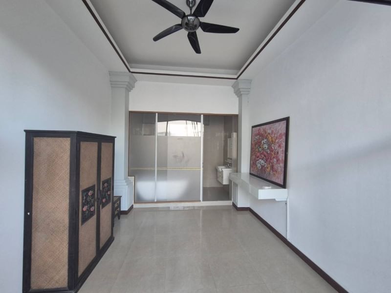 Beachfront Ocean View Townhouse in Jomtien photo 30