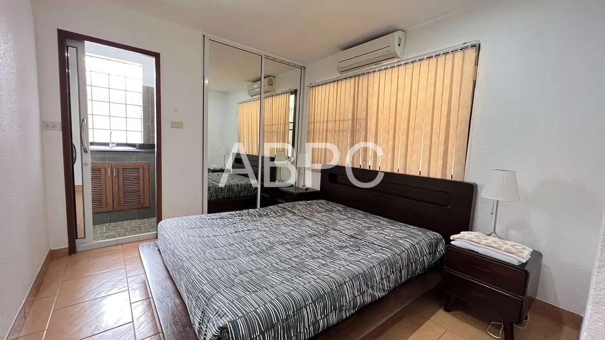 4 Bedrooms 4 Bathrooms in East pattaya photo 8