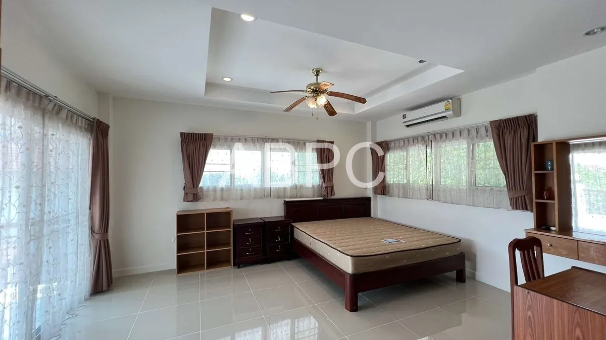 3 Bedroom Villa In East Pattaya - Tropical Village photo 13