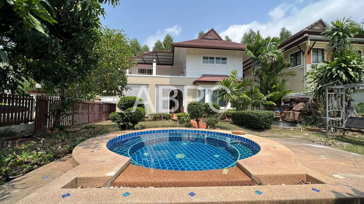 3 Bedroom Villa In East Pattaya - Tropical Village photo 3