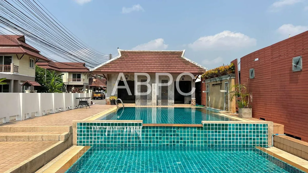 3 Bedroom Villa In East Pattaya - Tropical Village photo 4