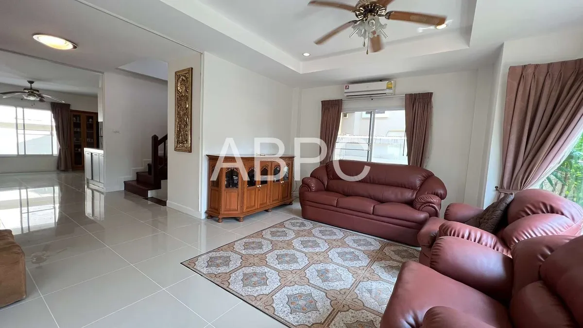 3 Bedroom Villa In East Pattaya - Tropical Village photo 5