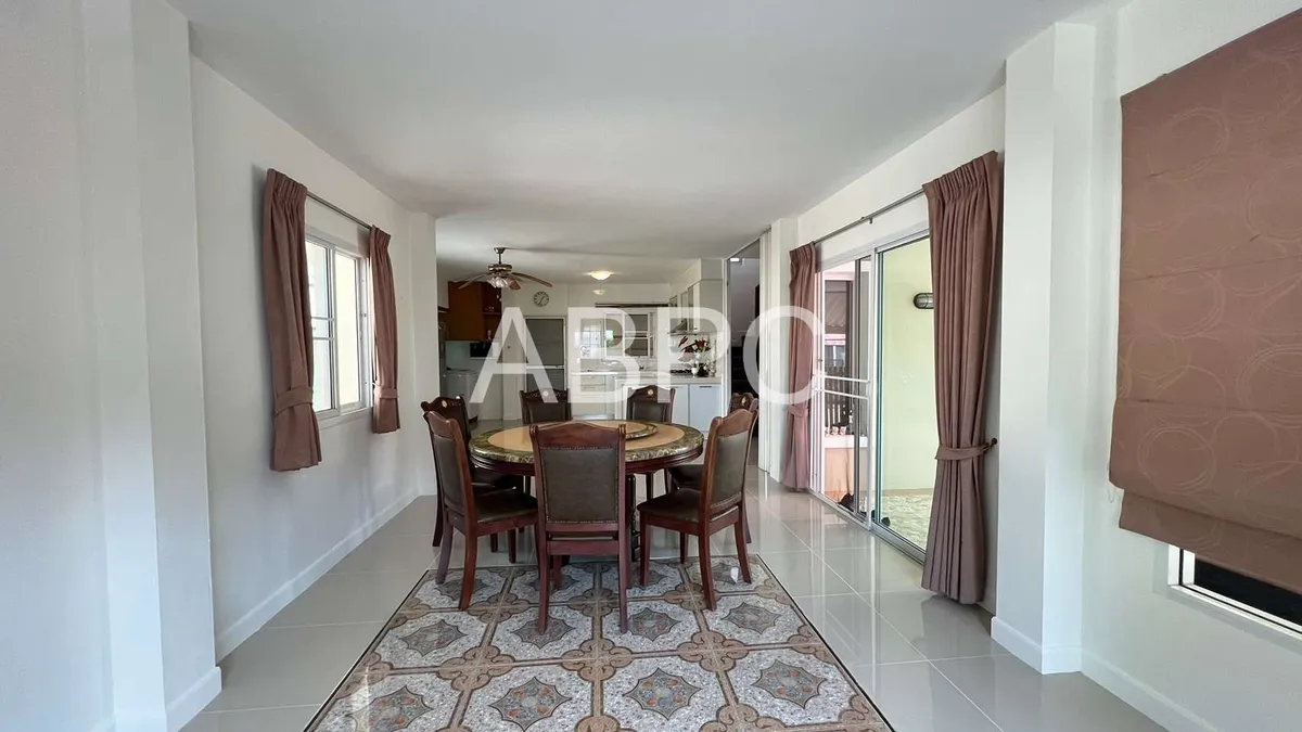 3 Bedroom Villa In East Pattaya - Tropical Village photo 9
