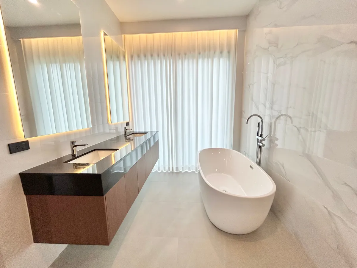 Pool villa For Sale and rent 3 Bedrooms 4 Bathrooms in Mabprachan Area photo 31