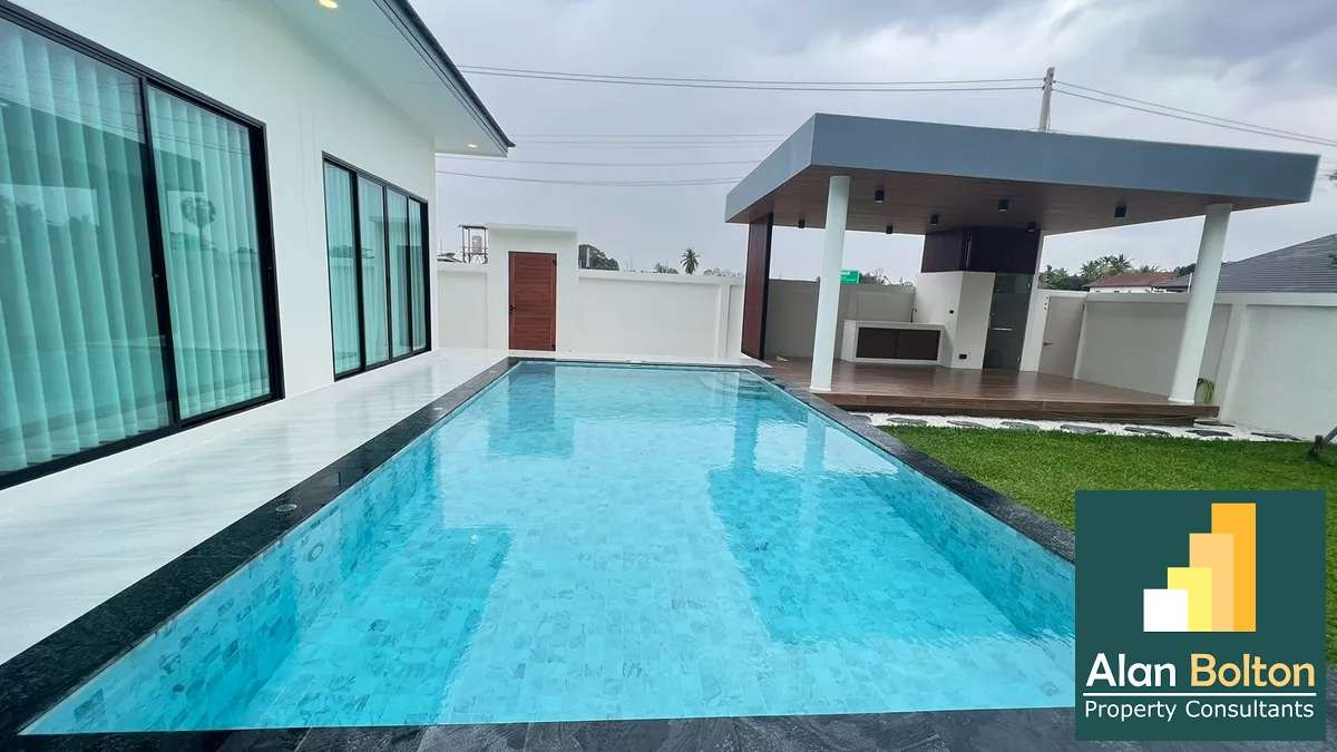 Pool villa For Sale and rent 3 Bedrooms 4 Bathrooms in Mabprachan Area photo 21