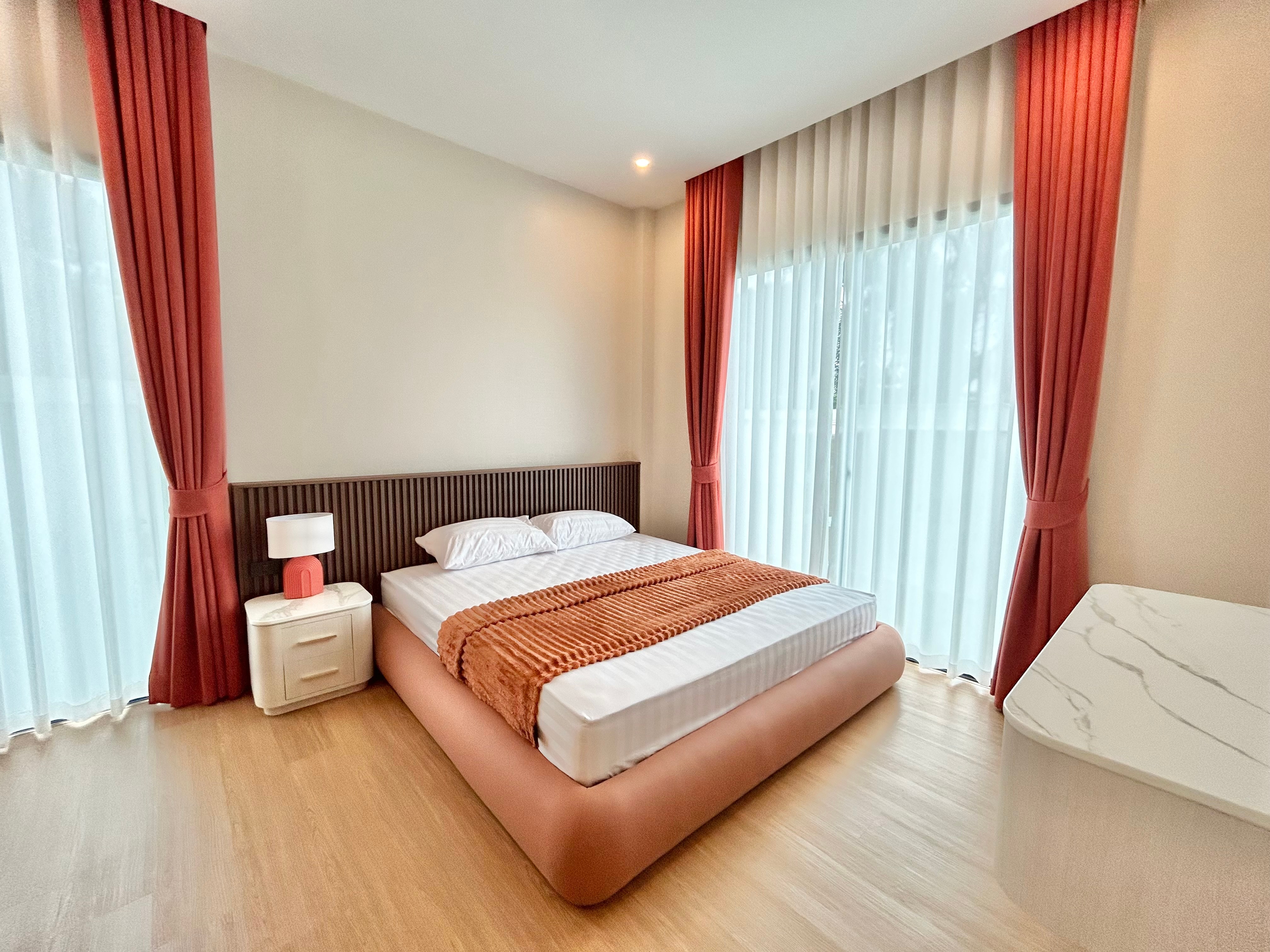 Pool villa For Sale and rent 3 Bedrooms 4 Bathrooms in Mabprachan Area photo 24