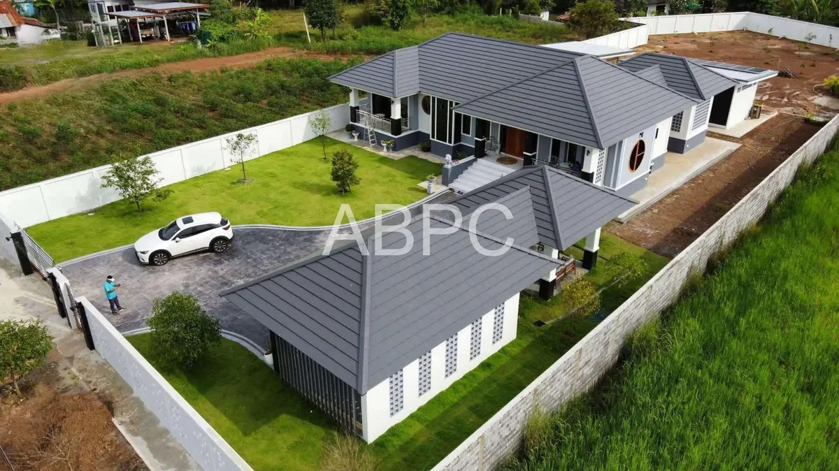 1.78 Rai Lot & Newer 3 Bed 2 Bath House in Buriram photo 7