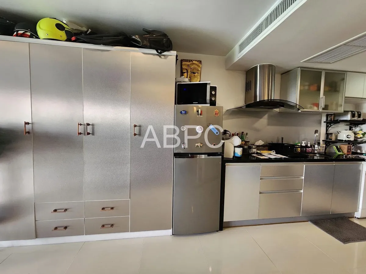 Stunning 1 bed Pattaya Heights photo 13