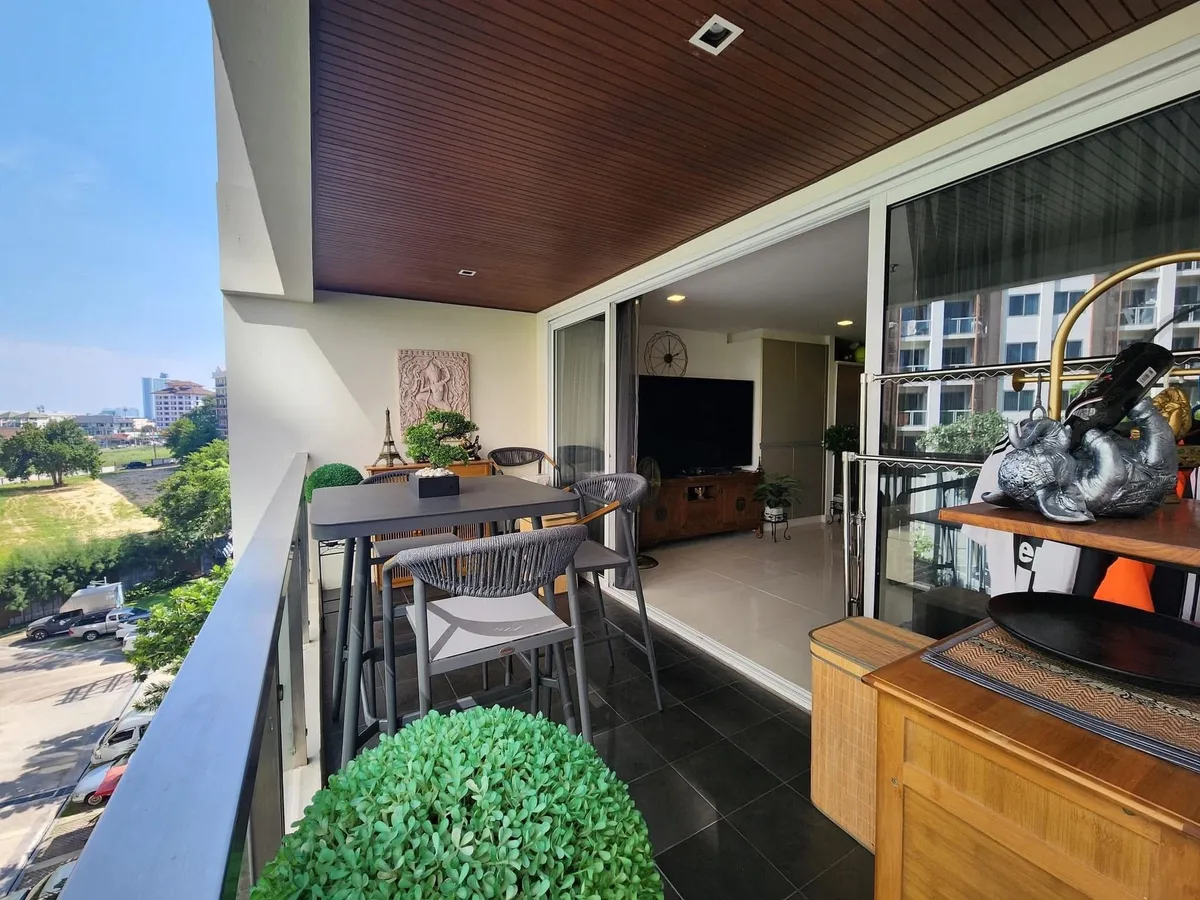 Stunning 1 bed Pattaya Heights photo 16