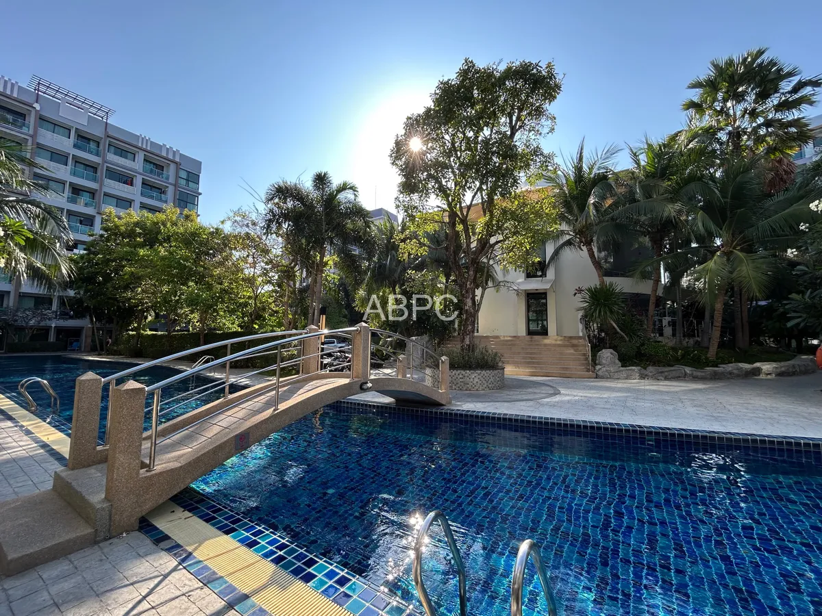 Studio Condo For Rent - Dusit Grand Park