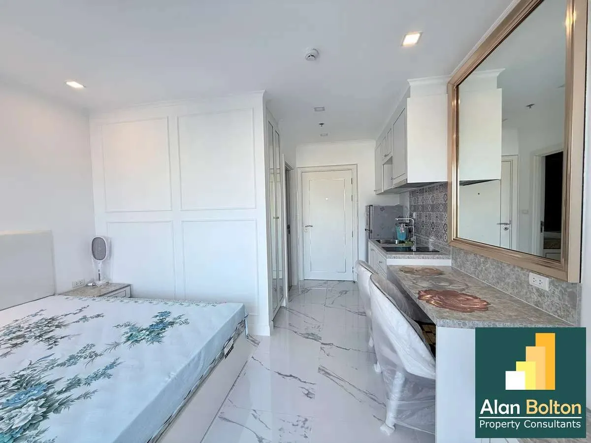JUST IN A Modern studio for rent at Empire Jomtien photo 7