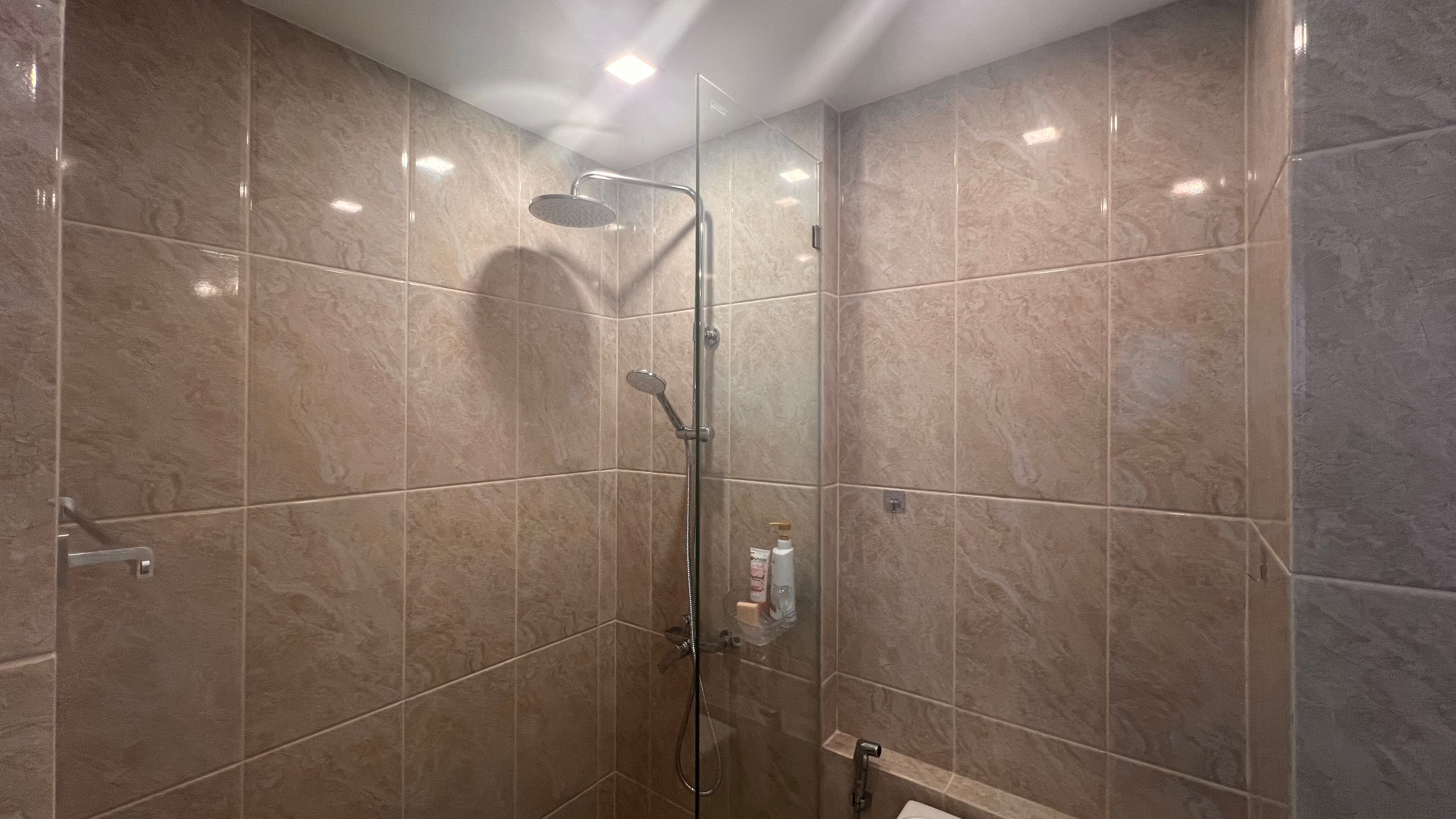 JUST IN A Modern studio for rent at Empire Jomtien photo 12