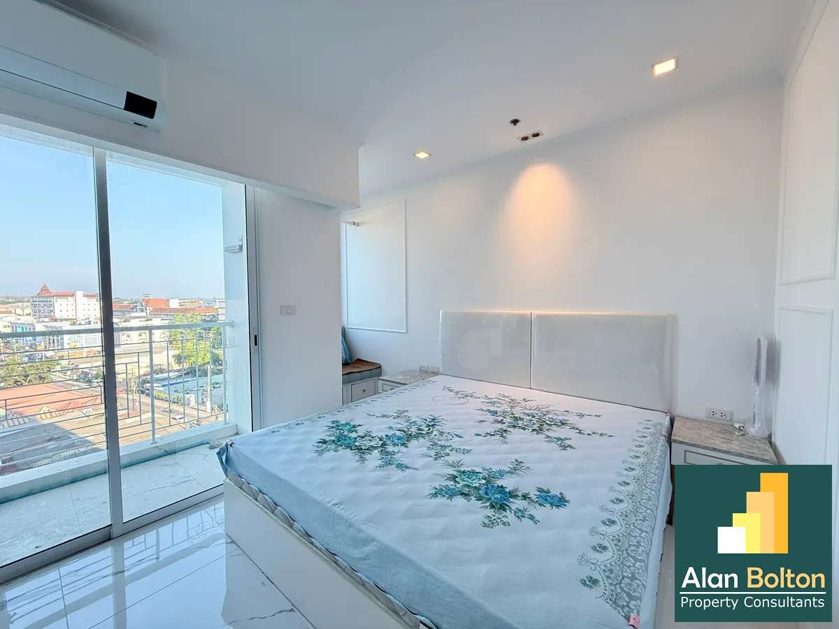 JUST IN A Modern studio for rent at Empire Jomtien photo 8