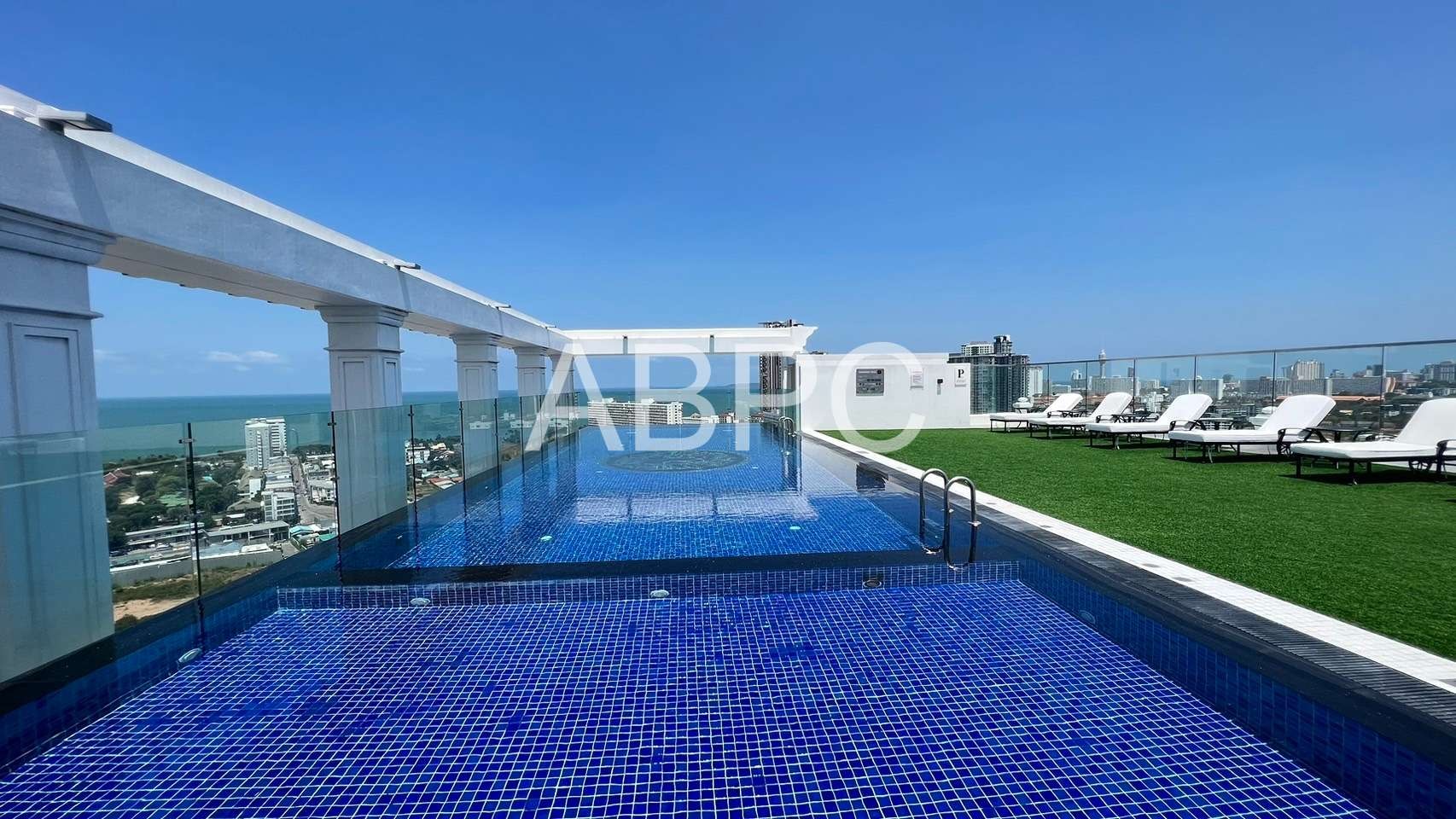 JUST IN A Modern studio for rent at Empire Jomtien