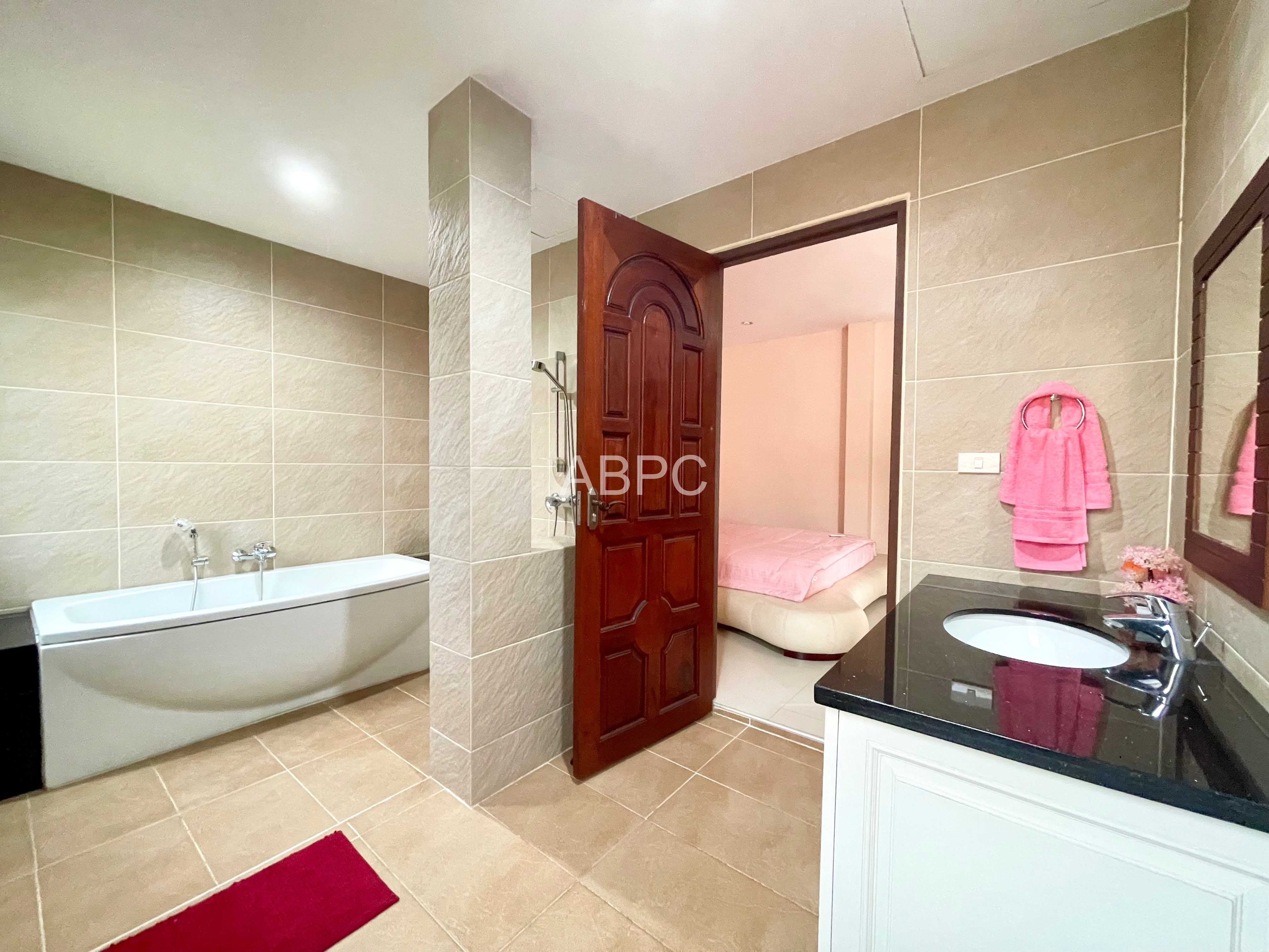 Luxury 5 Bed Pool Villa - Paradise Villa 2 photo 9