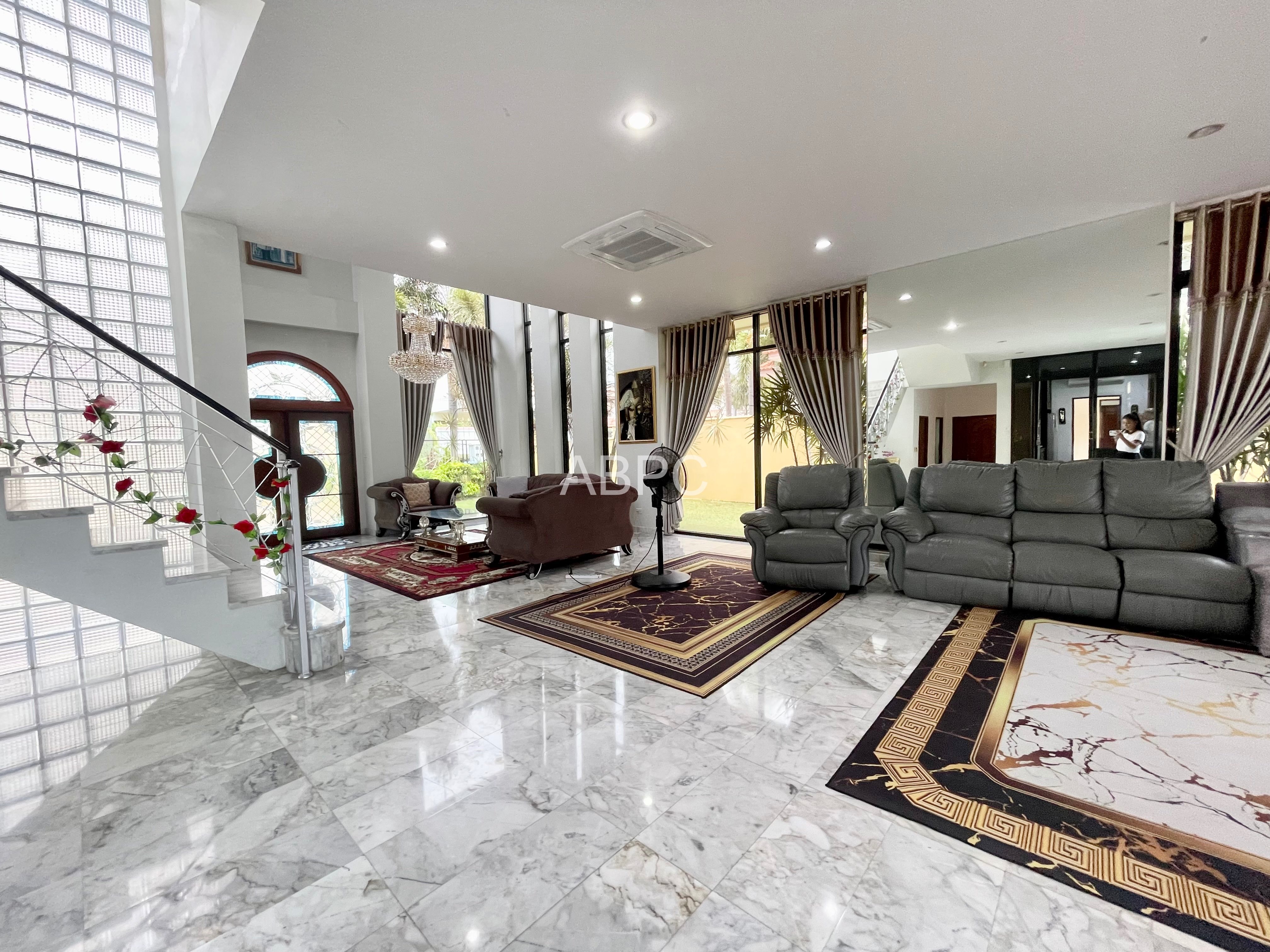 Luxury 5 Bed Pool Villa - Paradise Villa 2 photo 4