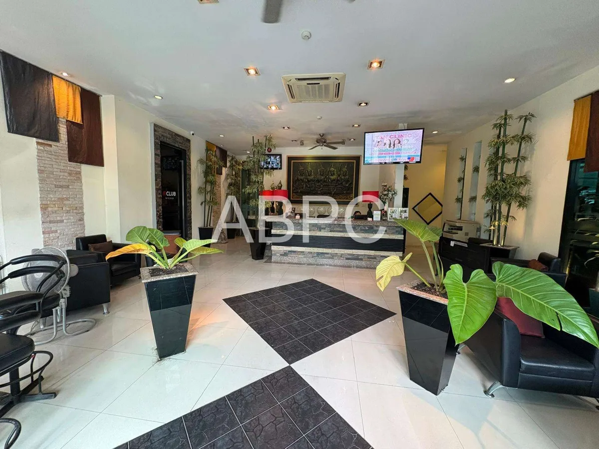 Large Renovated City View 1 Bed 1 Bath Condo In Central Pattaya photo 11