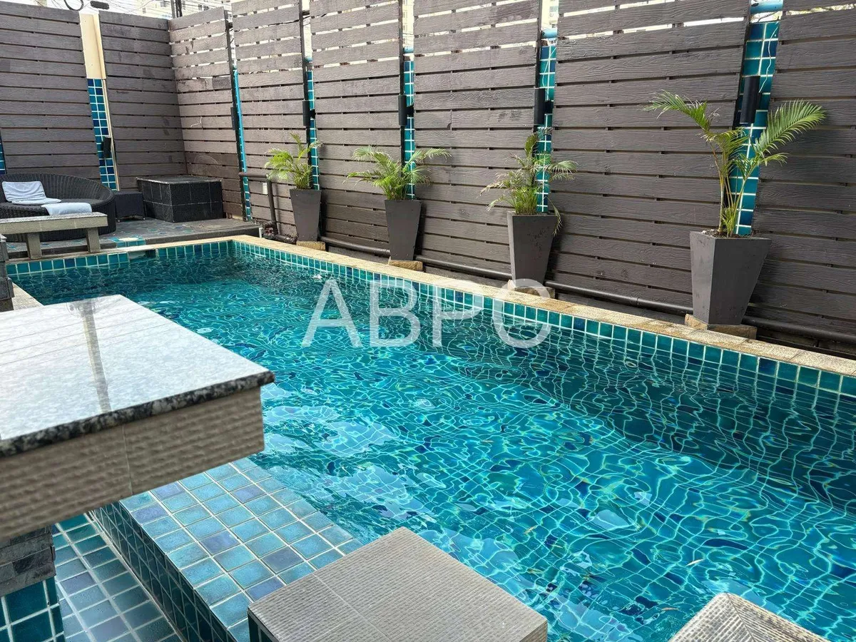 Large Renovated City View 1 Bed 1 Bath Condo In Central Pattaya photo 13
