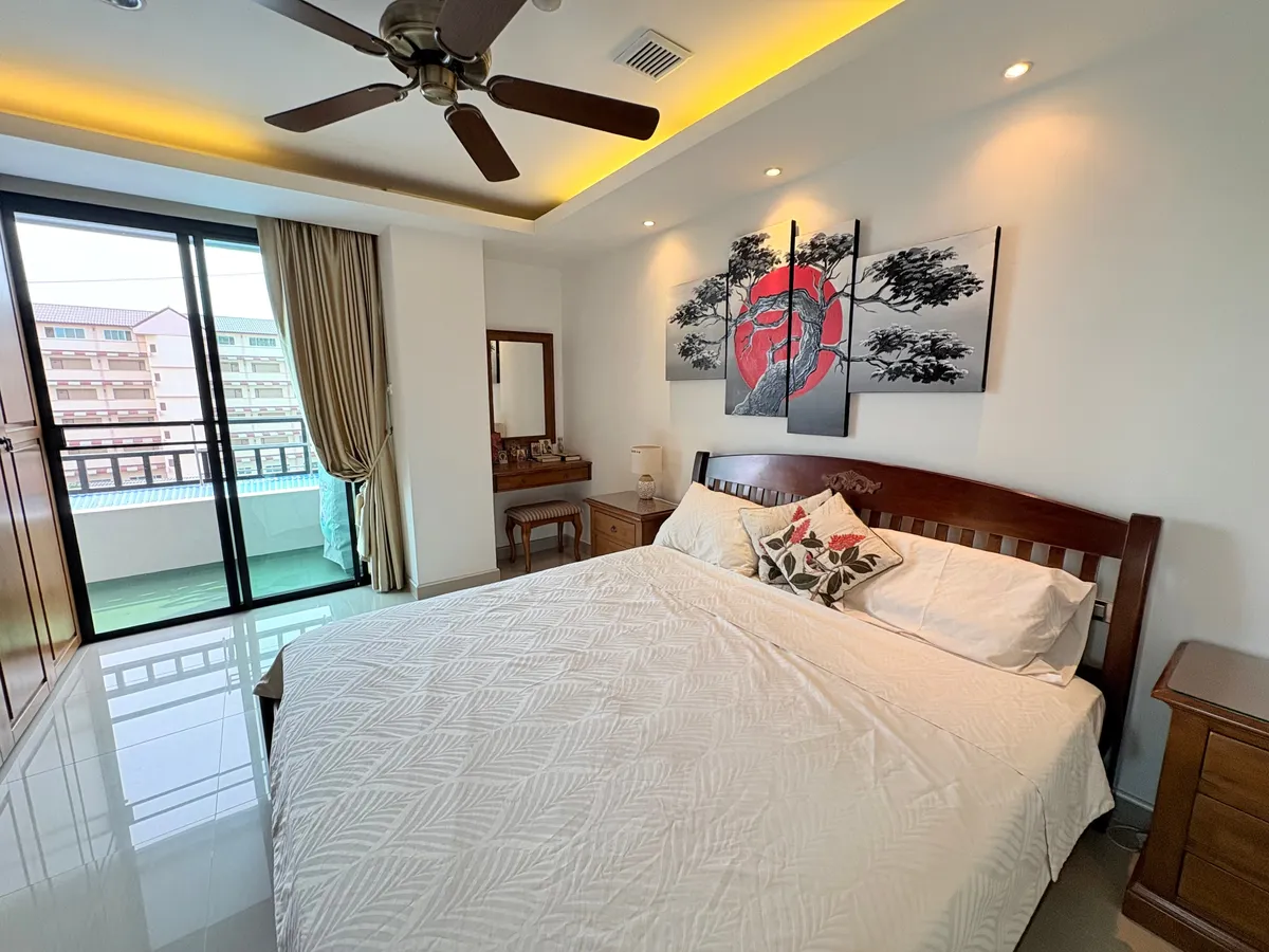 Large Renovated City View 1 Bed 1 Bath Condo In Central Pattaya photo 17