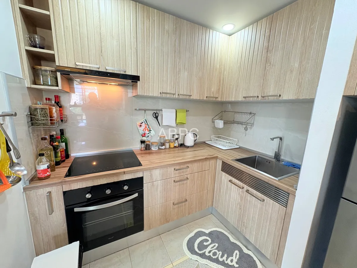 Large Renovated City View 1 Bed 1 Bath Condo In Central Pattaya photo 4