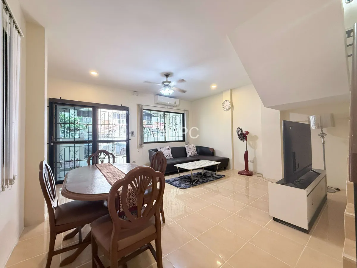 3 Bedroom House For Rent in Central Pattaya photo 11