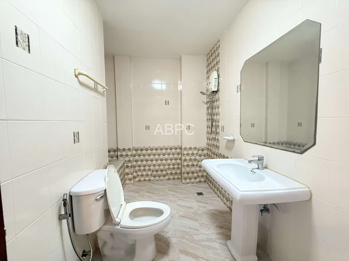 3 Bedroom House For Rent in Central Pattaya photo 5